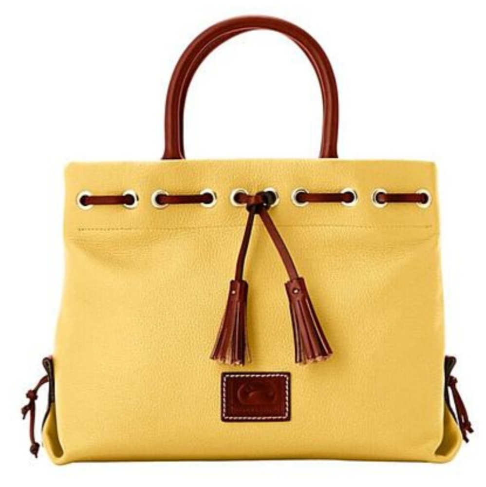 SOLD.  Dooney & Bourke  Med Tote
